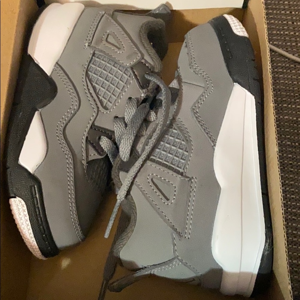 Jordan 4 retro